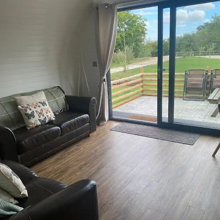 Beech Pod Cabin In Beautiful Surroundings Wrexham Esterno foto